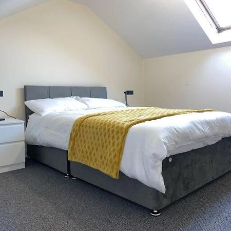 Modern 1 Bed Apartment In The City Centre Of Derby Exterior photo